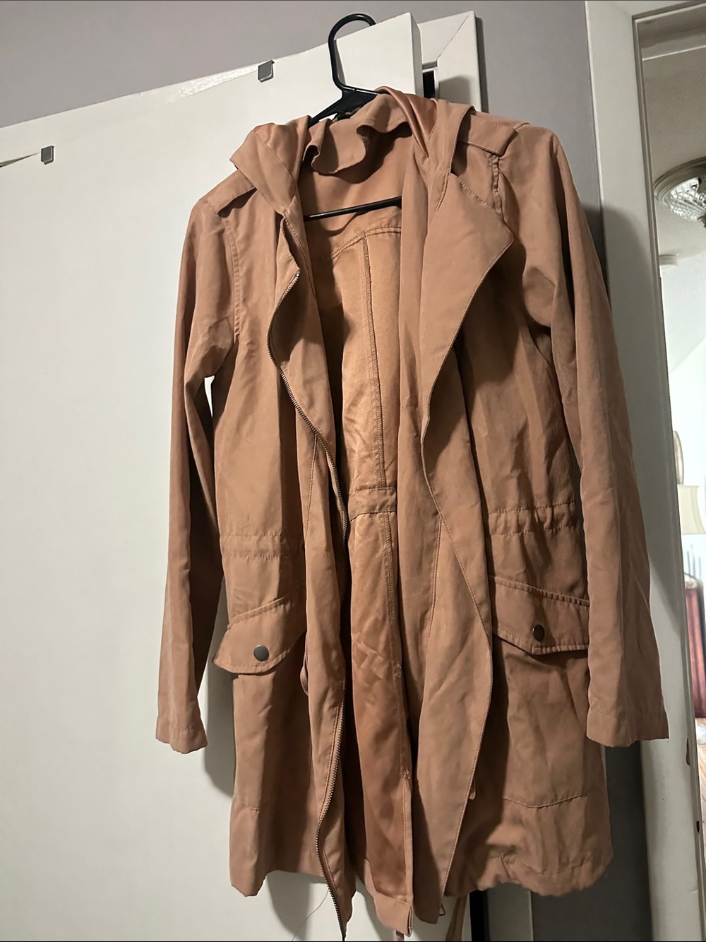 Staccato Lightweight Hooded Trench Coat in Dusty Tan